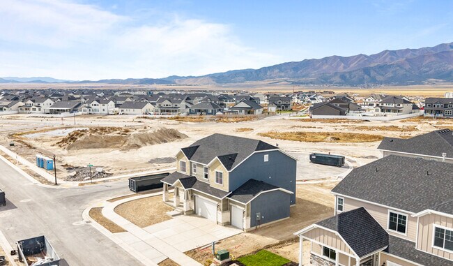 5463 N Saddle Stone Dr, Eagle Mountain, UT 84005 - photo 7