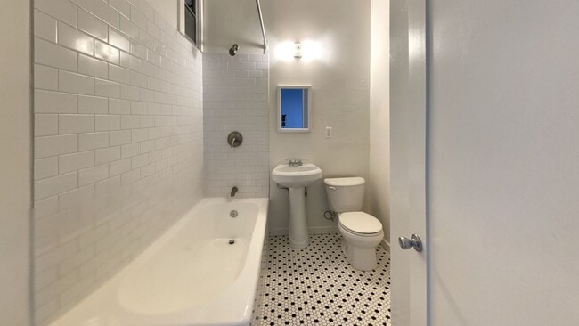 Sunset Apts...Gorgeous Newly Remodeled Apartments..CALL NOW!, Los Angeles, CA 90026 - photo 7