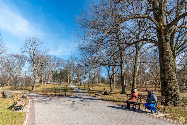 Brooklyn families have moved to Staten Island looking for more space and suburban amenities.