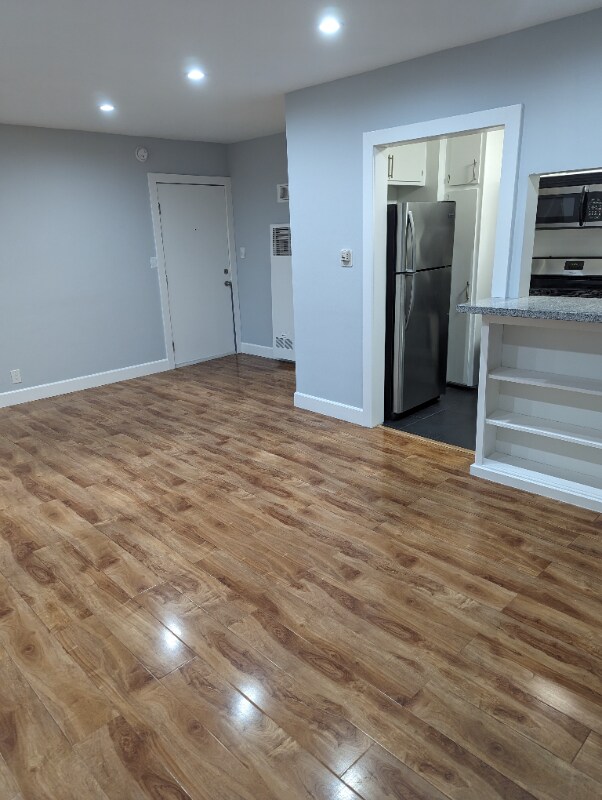 7062 Lanewood Ave unit 16, Los Angeles, CA 90028 - photo 2