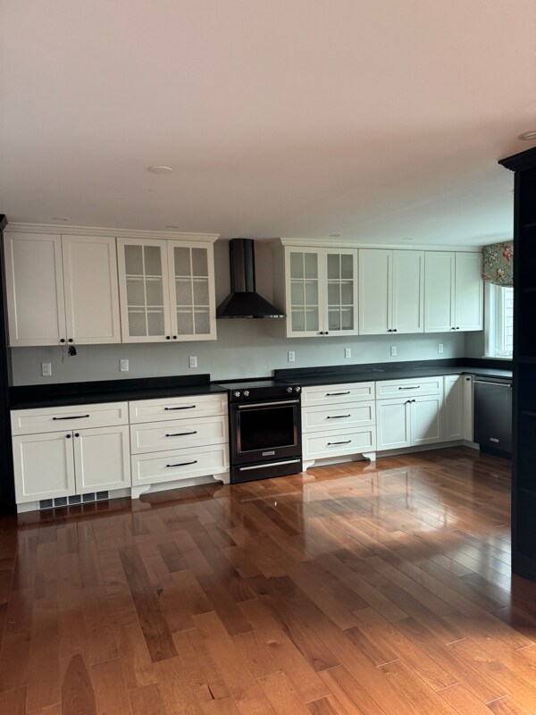 65 Pine Point Rd, Scarborough, ME 04074