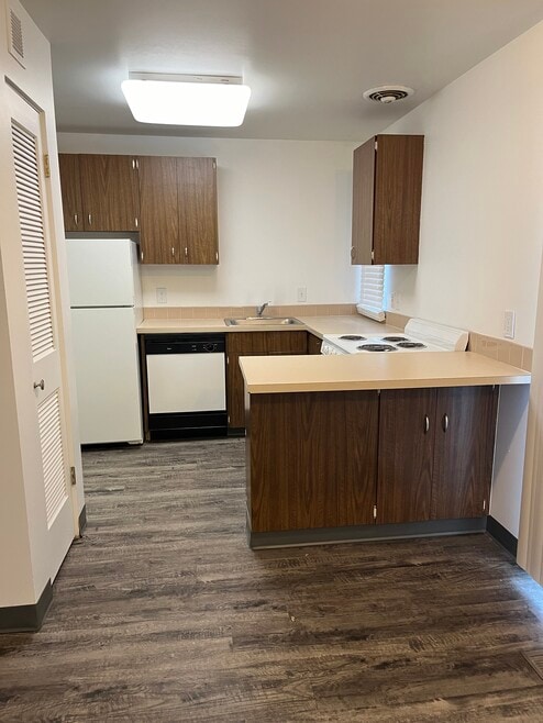 Crystal House, Spokane, WA 99201 - photo 1