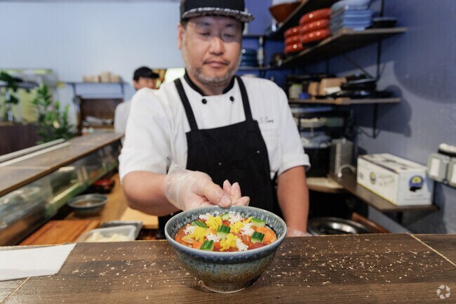 Chirashi sushi at Okinami in Norwood, NJ.