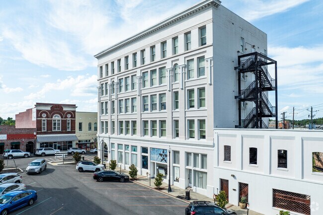 Condos in Hattiesburg offer convenience, luxury, and modern comfort.