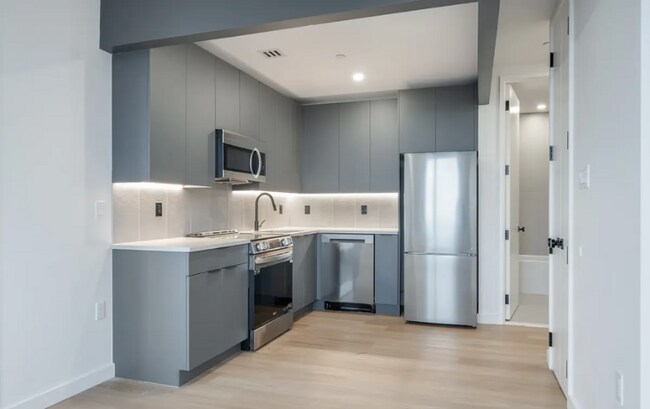 931 Carroll St unit C1605, Brooklyn, NY 11225 - photo 6