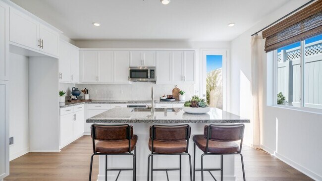 31642 Angel Aura Dr unit 36035532, Winchester, CA 92596 - photo 6