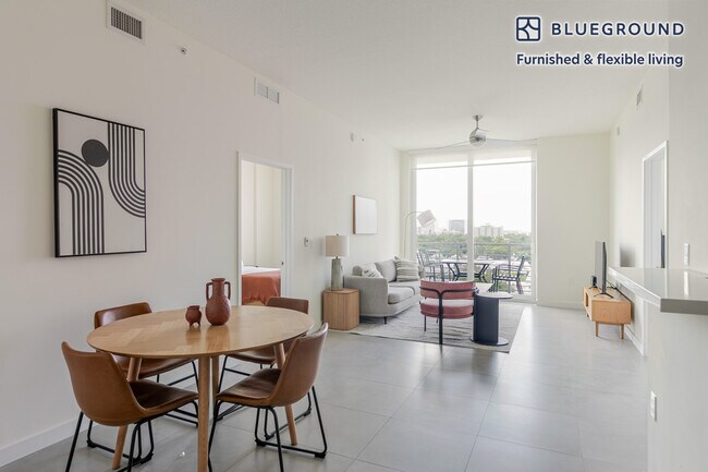 729 NW 2nd St unit FL8-ID161, Miami, FL 33128 - photo 5