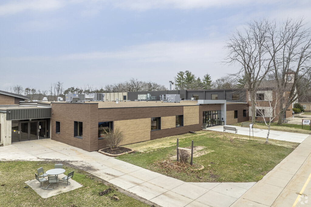 One of the public school options in Mazomanie is Mazomanie Elementary School.
