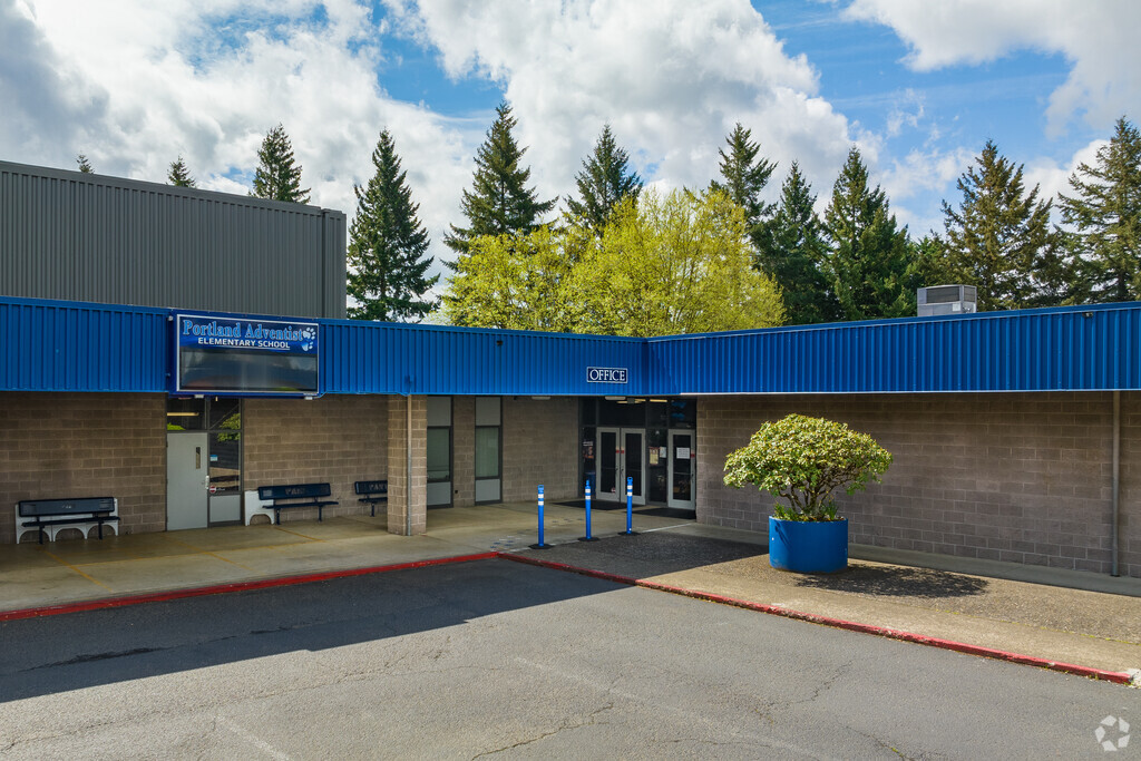 Main entrance for the Portland Adventist Elementary School in the Gresham-Centennial Neighborhood.