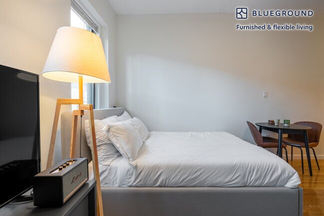 179 St Botolph St unit FL1-ID135, Boston, MA 02115 - photo 7