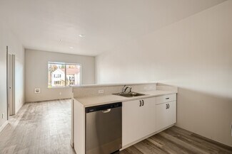 148 NE 24th Ave, Hillsboro, OR 97124