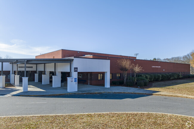 Clover High School, Clover SC Rankings & Reviews - Homes.com