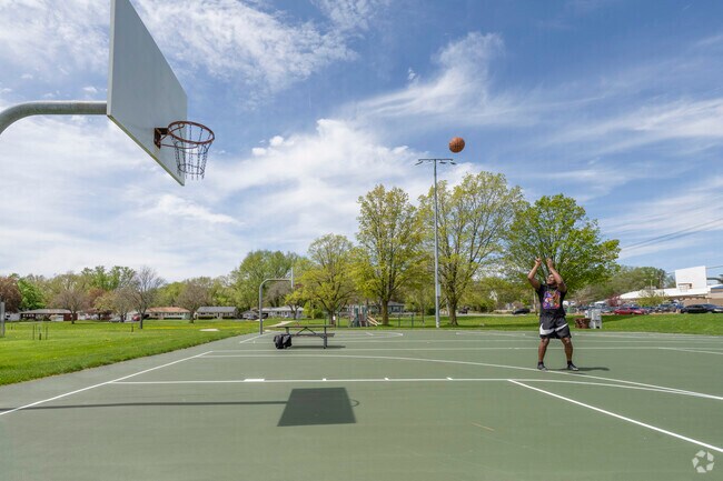 Lake View Hill also has access to Warner Park, a sprawling conservation and recreational area.