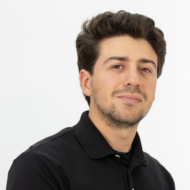 Agent Photo