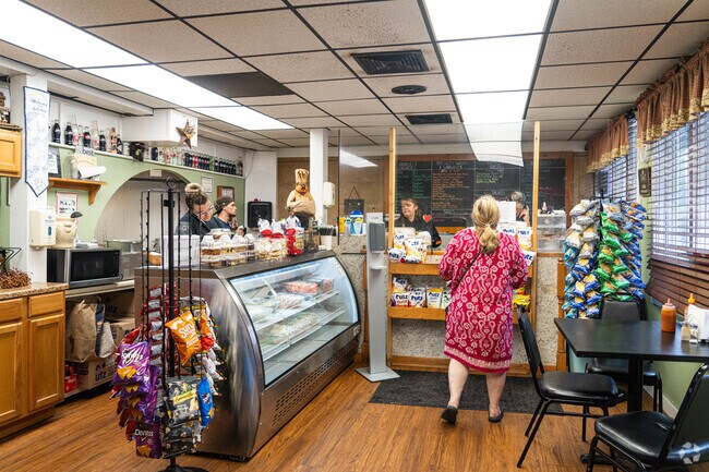 Hamilton Street Market is a locally owned shop serving Northwest New London daily.