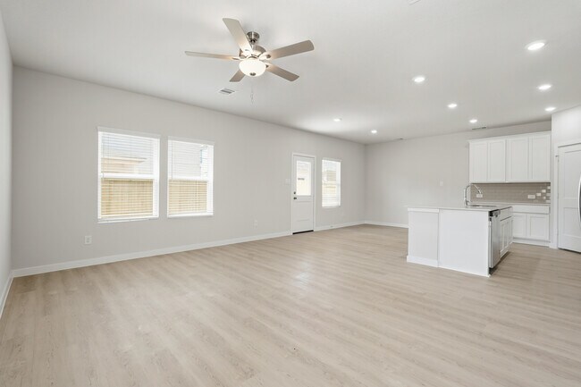 226 Brazen Forest Trail, Magnolia, TX 77354 - photo 6