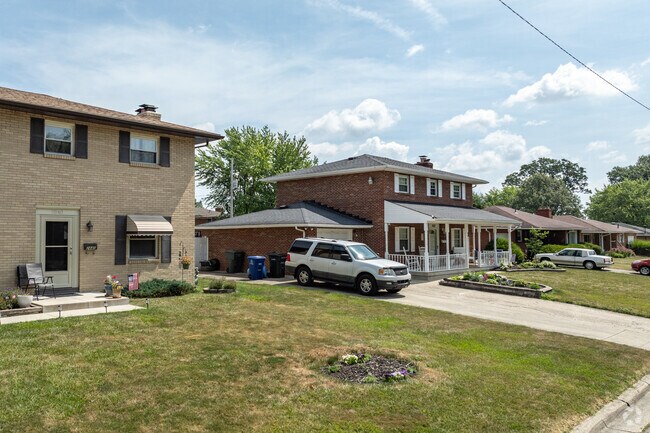 You can find larger, older style homes in the north end of Brookshire.