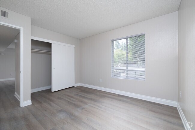 2BR, 2BA - 901SF - Second Bedroom