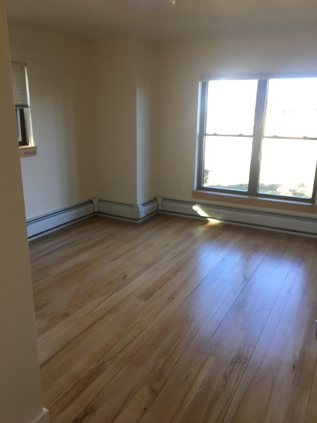 30 S Village Green unit 305, Middlebury, VT 05753 - photo 3