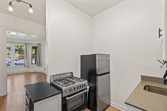 Council Crest Apartments, Salt Lake City, UT 84102 - photo 6