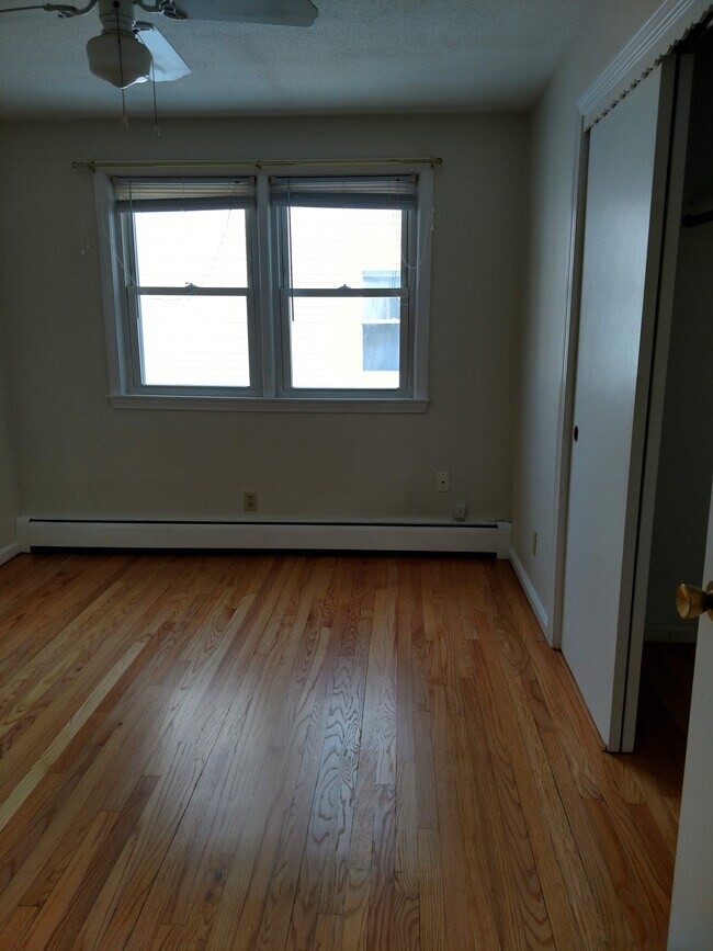 74 Main St unit 4, Yarmouth, ME 04096 - photo 7