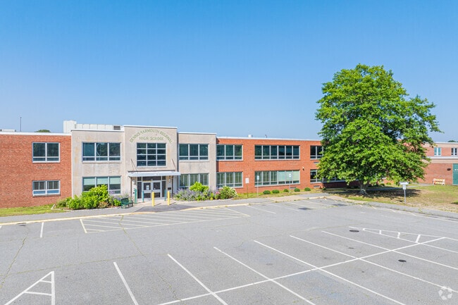 Dennis-Yarmouth Regional High School boasts a respectable 11:1 student teacher ratio.