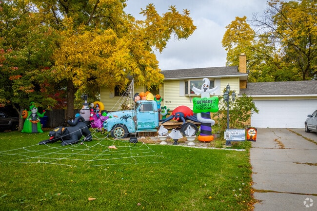 Residents in the Veradale neighborhood like to decorate their homes for the holidays.