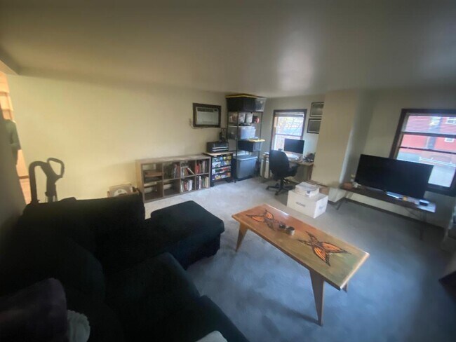 213 Hamburg Turnpike unit 2, Bloomingdale, NJ 07403 - photo 5