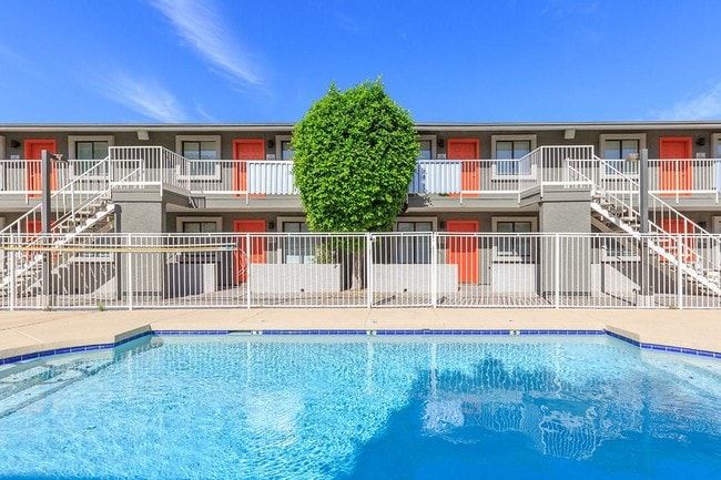 Evergreen on Hayden, Tempe, AZ 85281 - photo 2