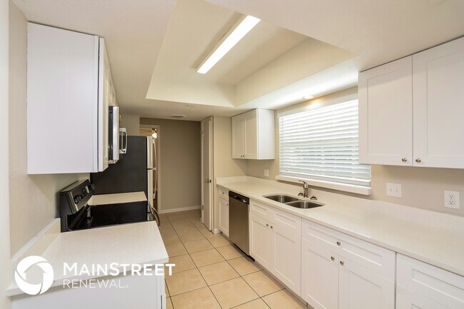 1870 Tigerwood Ct, Orlando, FL 32818 - photo 6