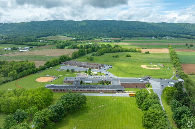 Fannett-Metal Middle School has a student population of about 80.