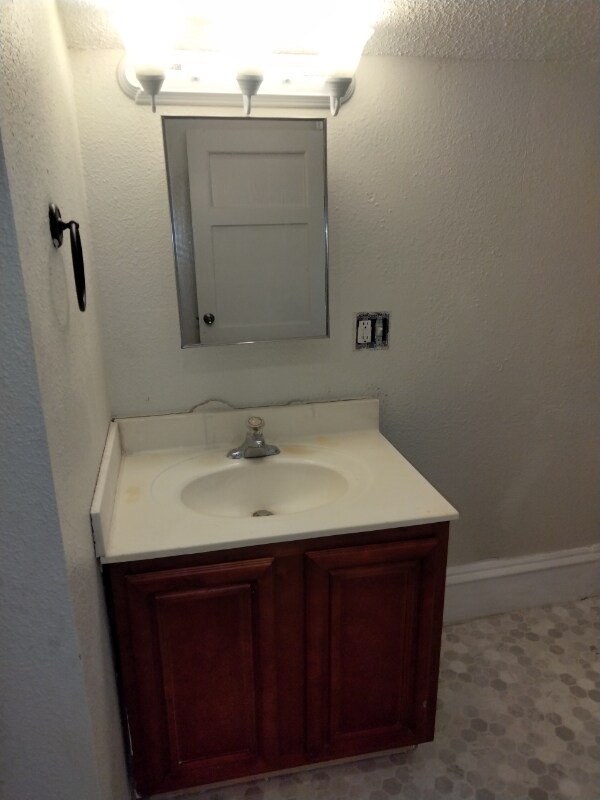 17 W 27th St unit 3, Minneapolis, MN 55408 - photo 5