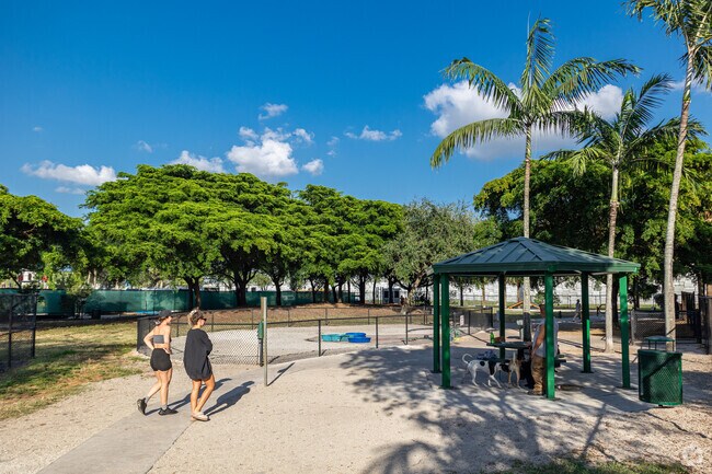 Oakland Bark is a large dog park for pets of all sizes located in Oakland Park.