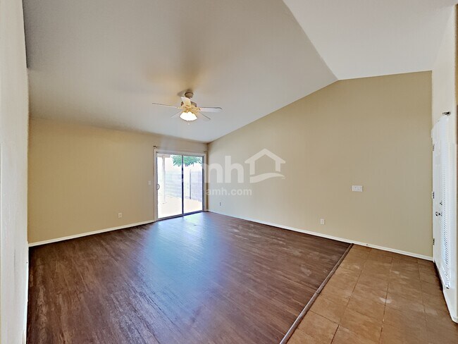 5305 S 27th Dr, Phoenix, AZ 85041 - photo 7