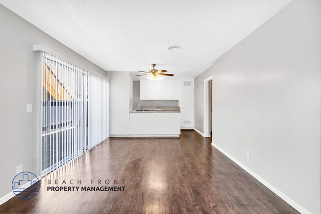 Prada Pointe Apartments, Costa Mesa, CA 92626 - photo 4