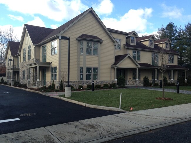 40 Russell Ave unit 201, Old Tappan, NJ 07675 - photo 2