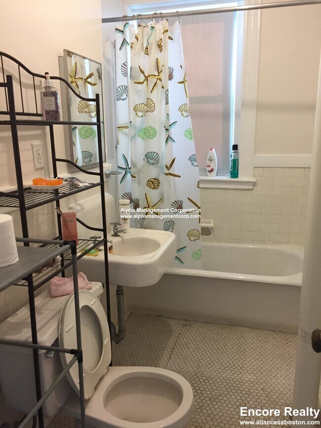 17-19-19 Washington St S Unit 501, Malden, MA 02148