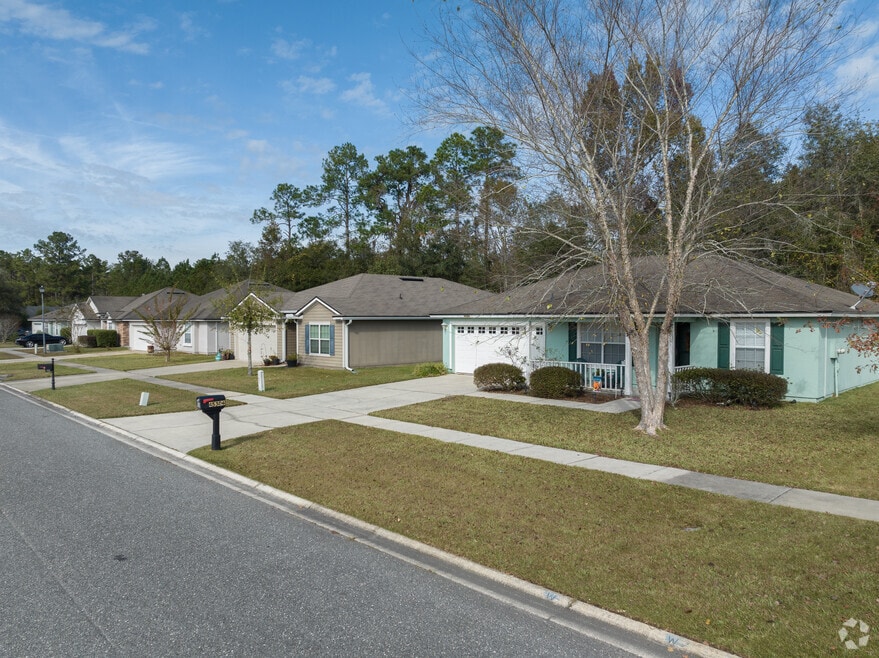 Neighborhood_Callahan_V3ENDSLATE_022624