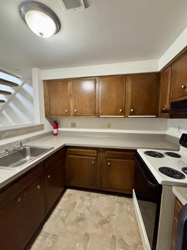 11 Gloucester Ave, Tonawanda, NY 14150 - photo 2