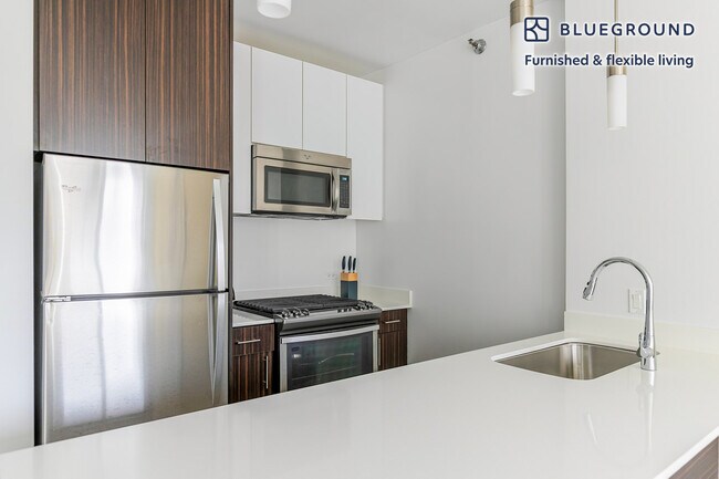 201 N Garland Ct unit FL27-ID1325, Chicago, IL 60601 - photo 7