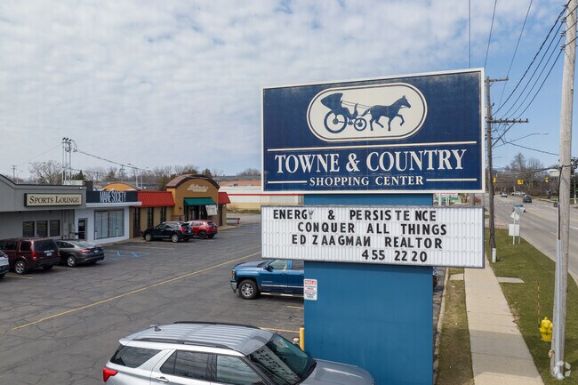 Pylon sign to the Towne & Country shopping center at the Kalamazoo Ave and 44th St intersection