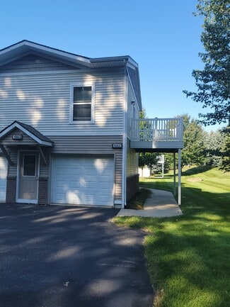 6026 E Fieldstone Hills Dr SE Unit 6026-5, Caledonia, MI 49316