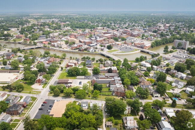 Being on the Sandusky River, Tiffin features many beautiful bridges and parks on the water.