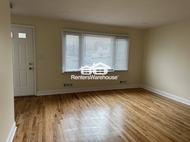 3316 Wild Cherry Rd, Windsor Mill, MD 21244 - photo 4