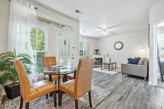 2730 Riverchase Dr, Indianapolis, IN 46214