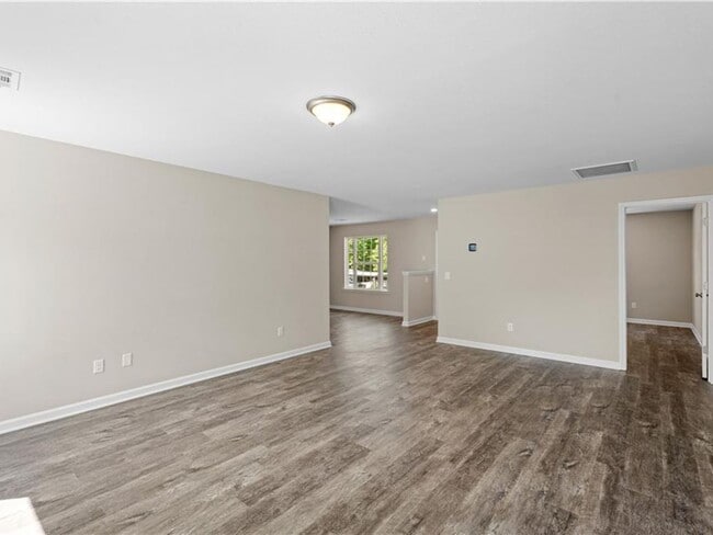 27 Whiterock Rd, Phenix City, AL 36869 - photo 4