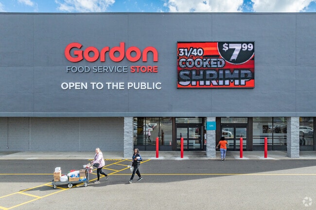 Gordon Food Service, a family-owned food distributor, has opened a store in Northern Woods.