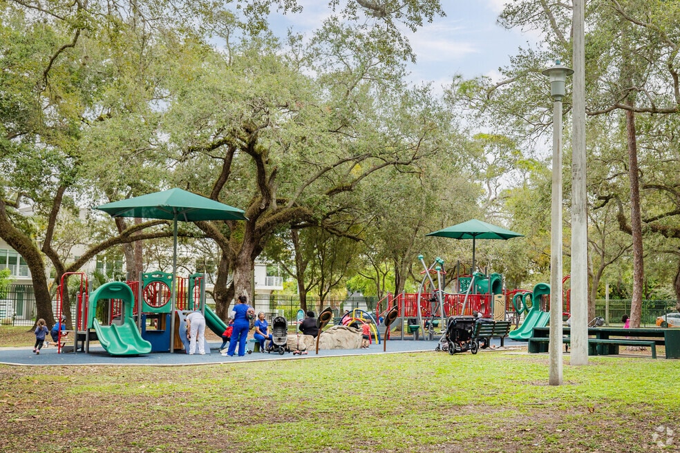 Neighborhood_Coconut_Grove_WH_Center_V1_101023