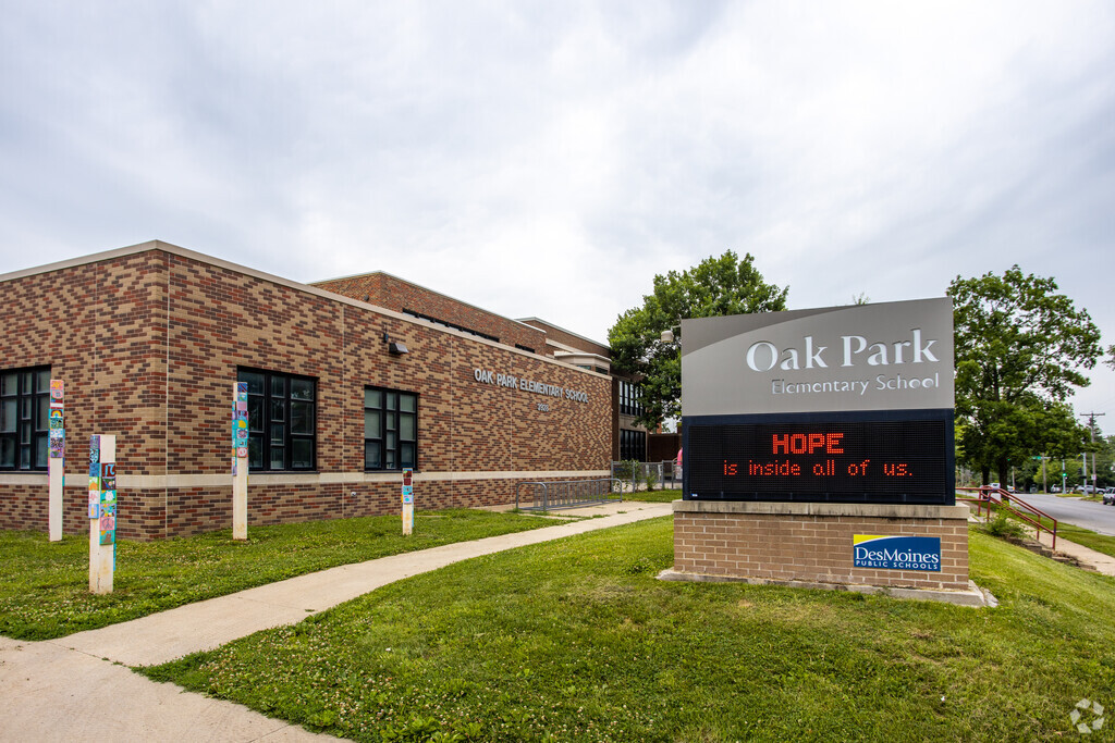 Oak Park Elementary School, Rankings & Reviews - Homes.com