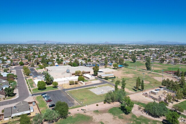 Pomeroy Elementary in Chandler has basketball courts and a baseball field for its students.